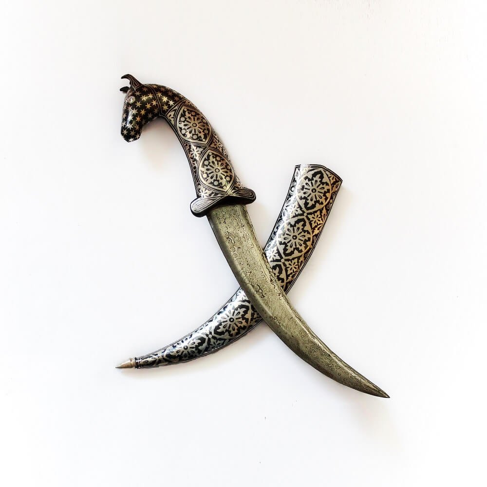 Horse face dagger