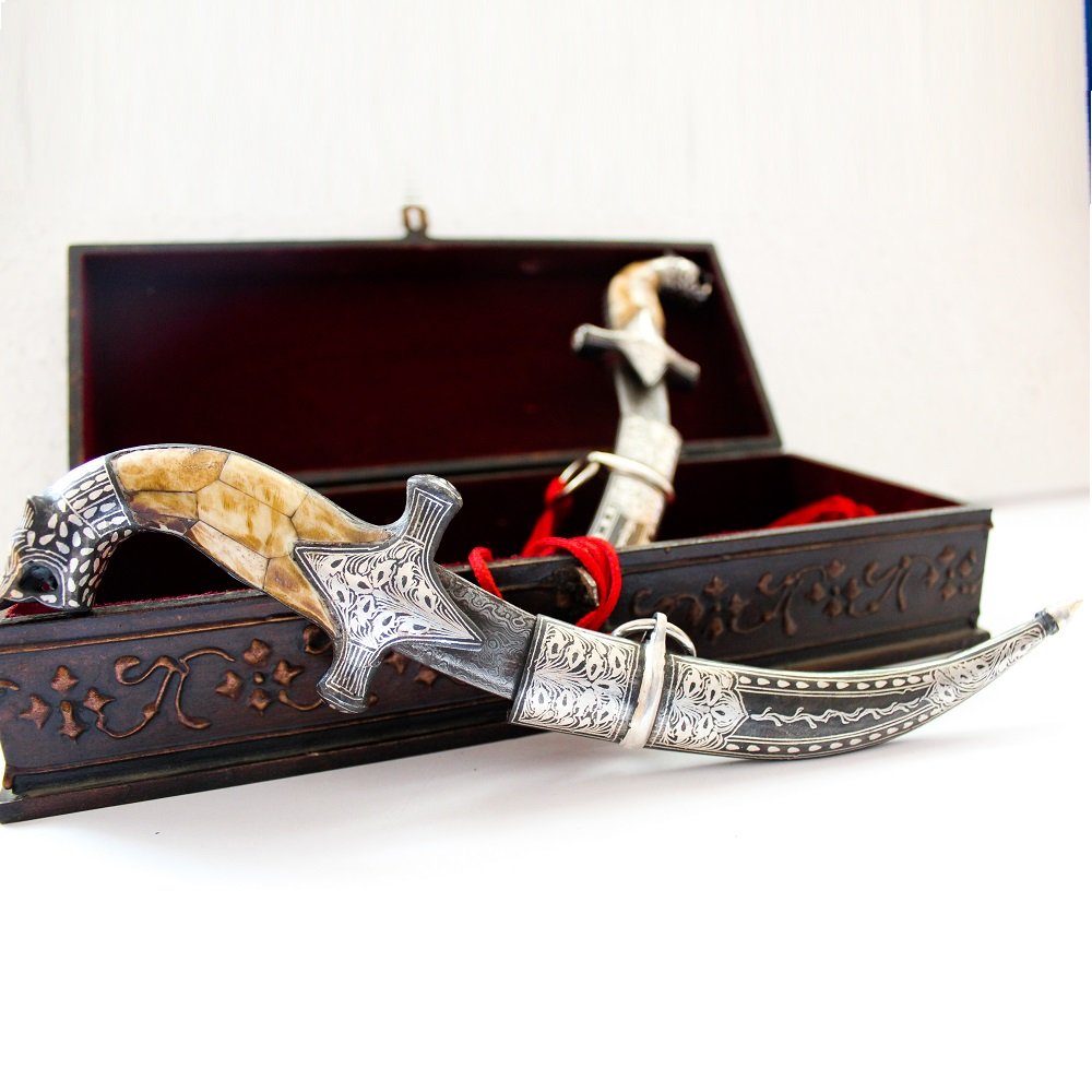 Tiger face dagger with camel bone work